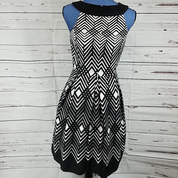 Stunning Black & White Full Skirt WHBM Dress - Picture 5 of 7